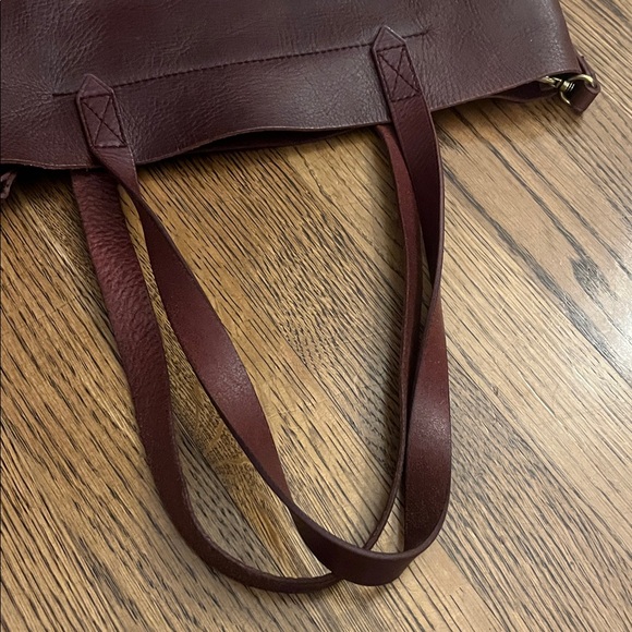 Madewell Medium transporter Tote in Burgundy - Picture 9 of 14
